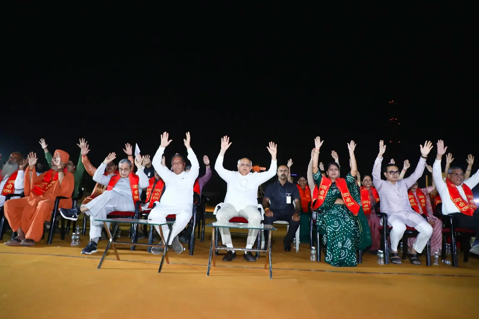 विजयादशमी 2026: अहमदाबाद में CM भूपेंद्र पटेल ने किया रावण दहन, 'शांति सेवा महोत्सव' में उमड़ी भारी भीड़