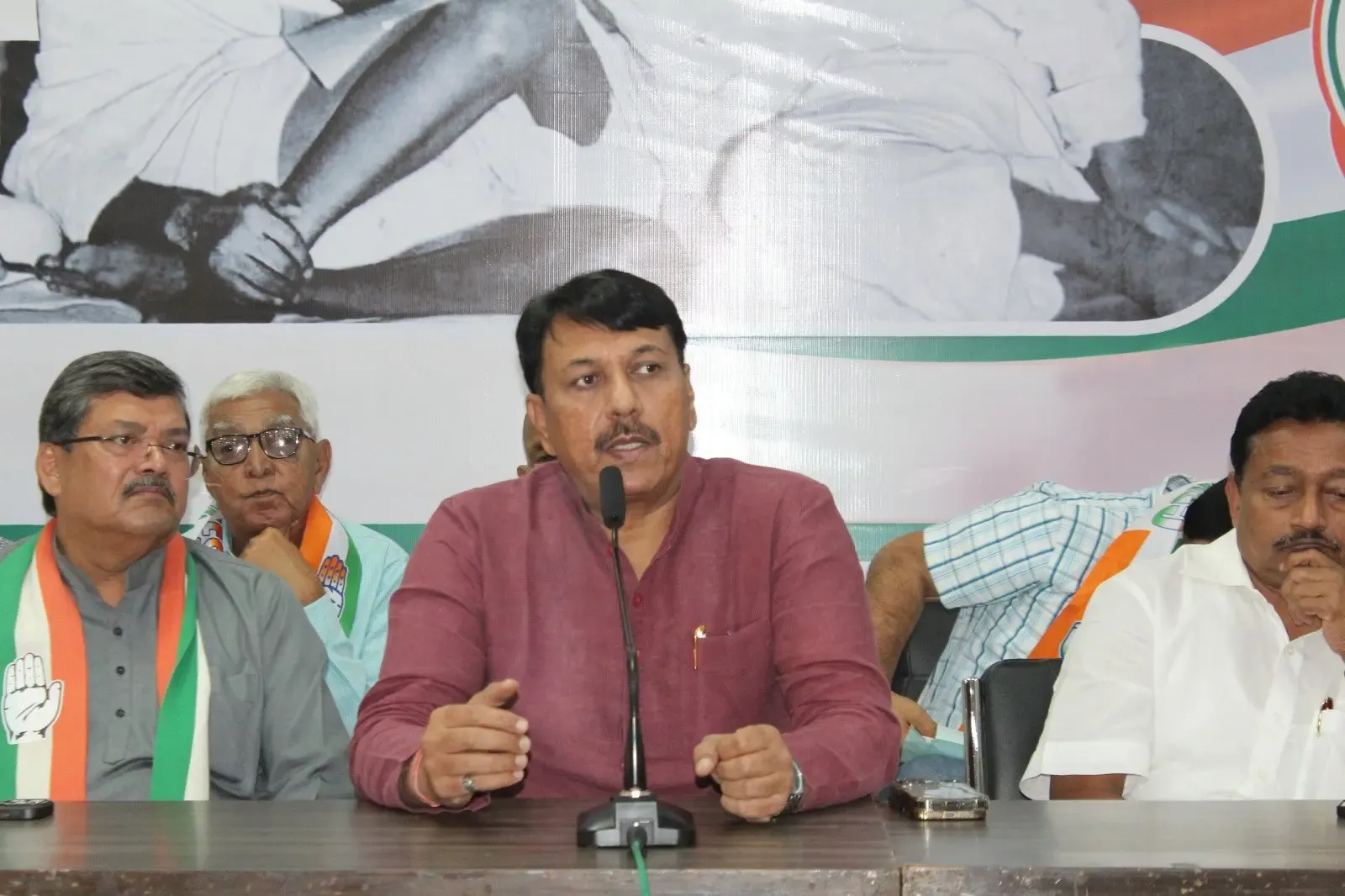 उमरेठ उपचुनाव: कांग्रेस पार्टी ने चार पर्यवेक्षकों के माध्यम से उम्मीदवारों का साक्षात्कार शुरू किया