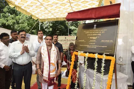 गुजरात : उपमुख्यमंत्री ने सूरत में महिला आश्रय गृह की आधारशिला रखी