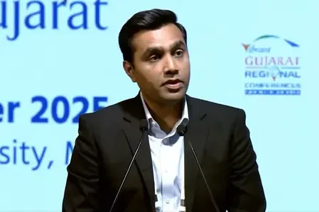 कच्छ के रेगिस्तान से सौराष्ट्र के तट तक गुजरात भारत के ऊर्जा परिदृश्य को दे रहा आकार : करण अदाणी