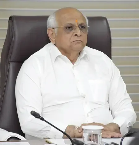 गुजरात: 3 लाख परिवारों को रूफटॉप सोलर पर बड़ी सब्सिडी, SC/ST को सिर्फ 5% खर्च करना होगा