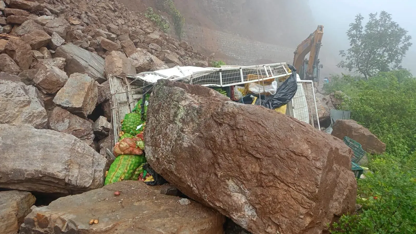 उत्तराखंड में 14 जुलाई तक भारी बारिश का अलर्ट: भूस्खलन, बाढ़ और चार धाम यात्रा पर असर