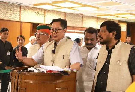 एनसीपीआई निमंत्रण विवाद: रिजिजू बोले — '20 निर्वाचित सांसदों को कैसे वंचित करें?'