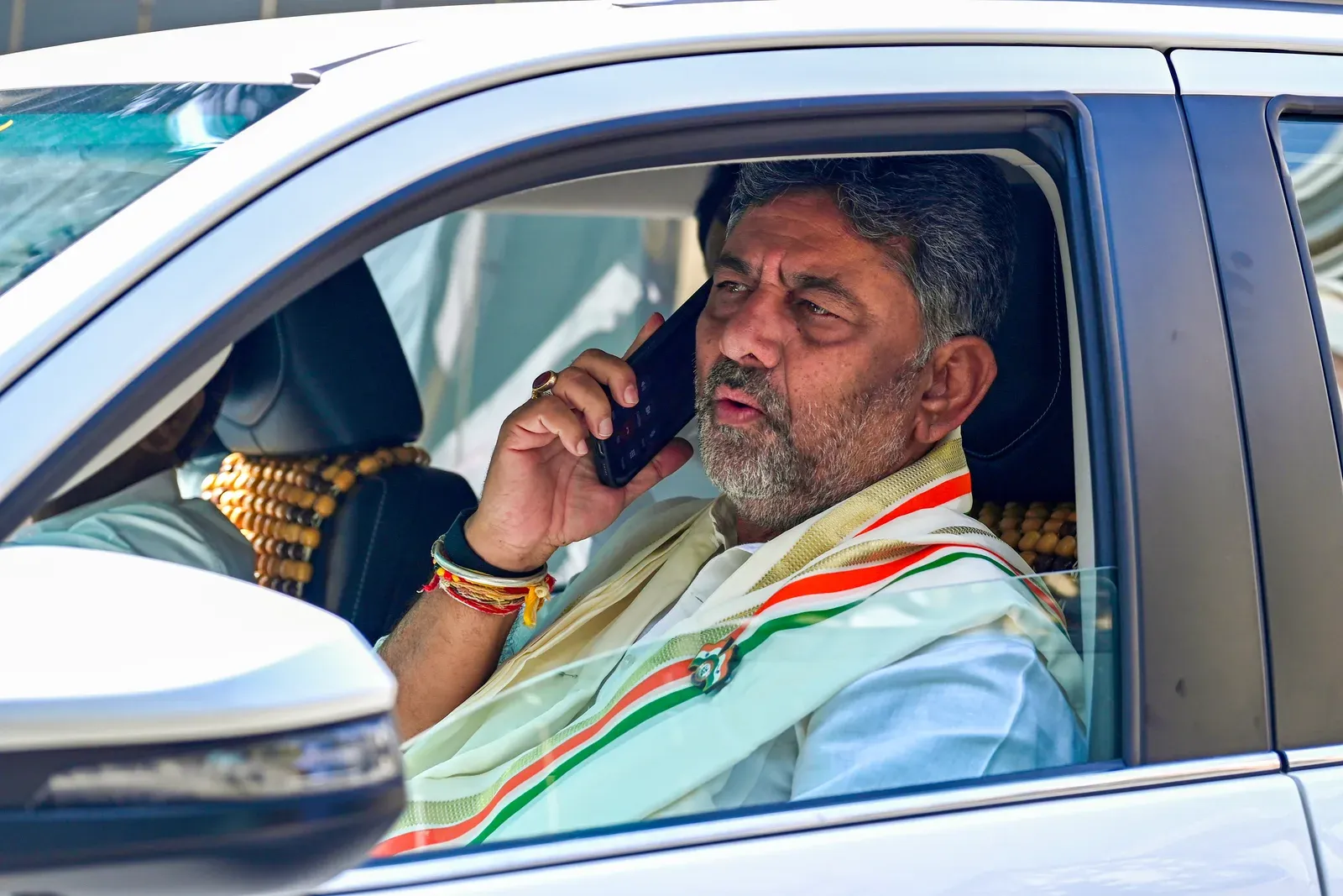 ईडी छापों के बाद सीएम डीके शिवकुमार की आबकारी अधिकारियों को कड़ी चेतावनी, तबादले का कानून बनाने का ऐलान