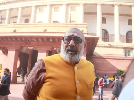 पश्चिम बंगाल में तृणमूल सरकार को सत्ता से हटाना जरूरी, भाजपा करेगी लोकतंत्र बहाल : गिरिराज सिंह