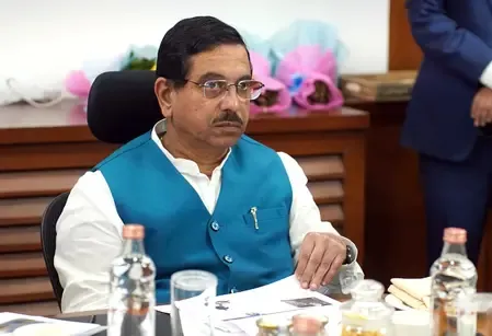 भारत ने 2025 में अब तक जोड़ी 30 गीगावाट की रिन्यूएबल एनर्जी क्षमता : प्रल्हाद जोशी