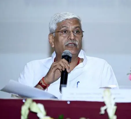 भारत में 300 करोड़ घरेलू यात्राएं: पर्यटन मंत्री शेखावत बोले — वैश्विक संकटों का असर नहीं पड़ेगा