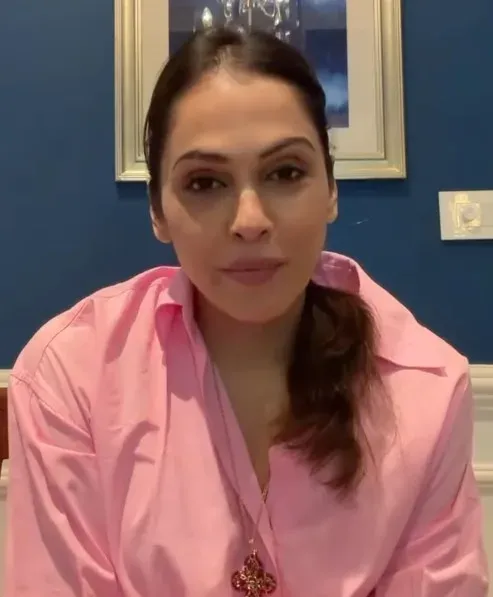 ईशा कोप्पिकर का मिड-ईयर संदेश: 'जिंदगी चेकलिस्ट नहीं, खुद को दोष देना बंद करें'