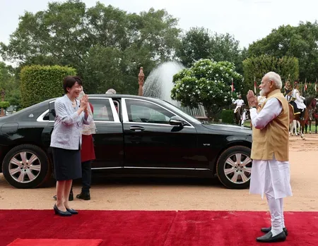 जापान और भारत 'भाई-बहन' के तौर पर संबंधों को मजबूत करने के लिए तैयार : पीएम ताकाइची