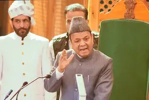 क्या जम्मू-कश्मीर विधानसभा अध्यक्ष ने कहा कि मेहराज मलिक अदालत या सरकारी अनुमति के बाद सत्र में शामिल हो सकते हैं?