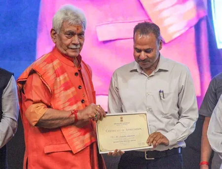 नशा मुक्त जम्मू-कश्मीर अभियान के 100 दिन: एलजी सिन्हा बोले — 'ड्रग्स के खिलाफ जंग अभी जारी है'