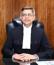 न्यायमूर्ति अपरेश कुमार सिंह आज तेलंगाना हाईकोर्ट के मुख्य न्यायाधीश के रूप में शपथ लेंगे 