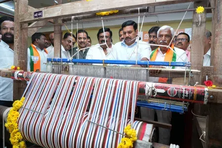 कर्नाटक भाजपा ने 'नेशनल हैंडलूम डे' मनाया, पीएम मोदी सरकार को दिया श्रेय