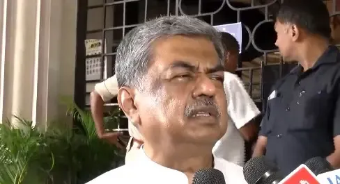 उमर खालिद को 'राष्ट्रवादी' बताया कर्नाटक कांग्रेस प्रमुख हरिप्रसाद ने, भाजपा ने साधा तीखा निशाना