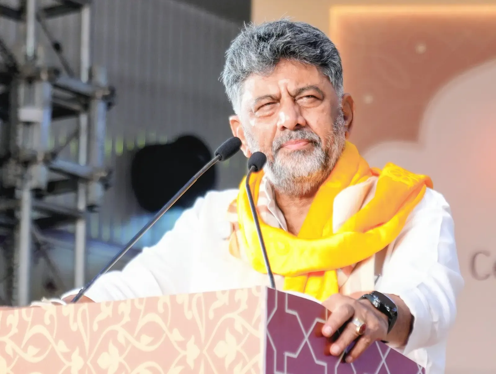 कर्नाटक में ₹38,000 करोड़ बकाया: ठेकेदार संघ ने CM शिवकुमार को पत्र लिखा, इमरजेंसी मीटिंग की माँग