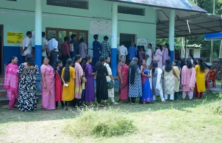केरल स्थानीय निकाय चुनाव: रुझानों में कांग्रेस और भाजपा को बढ़त, सीएम विजयन की सीपीआई-एम को झटका