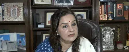 हिंदी को लेकर कोई विवाद नहीं : प्रियंका चतुर्वेदी 