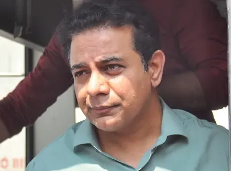 केटीआर ने रेवंत रेड्डी को दी खुली चुनौती, दलबदलू विधायकों से इस्तीफा दिलाकर उपचुनाव कराने को कहा