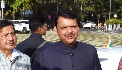 मराठी सीखें, पर हिंसा नहीं: CM फडणवीस की महाराष्ट्र दिवस पर दो-टूक चेतावनी
