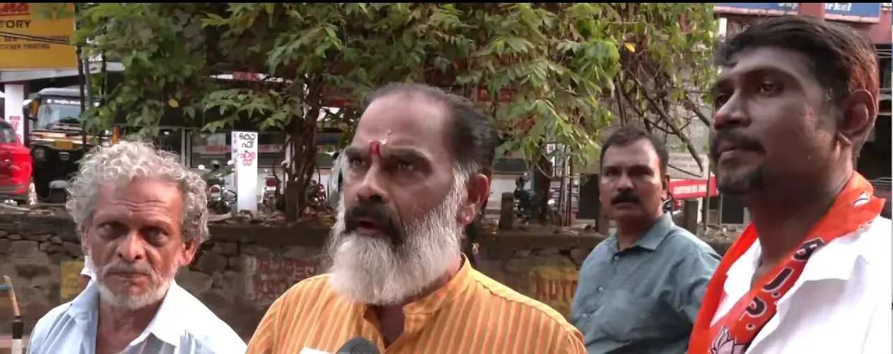 त्रिशूर में पीएम मोदी का रोड शो: स्थानीय लोगों ने किया नेता की तारीफ, दिखा उत्साह