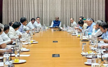मानसून सत्र से पहले लोकसभा स्पीकर ओम बिड़ला ने बुलाई BAC बैठक, 'इंडिया' गठबंधन का वॉकआउट