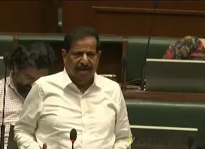 बुलढाणा की लोनार झील से पानी निकालने के लिए महाराष्ट्र सरकार की केंद्र से अनुमति की मांग