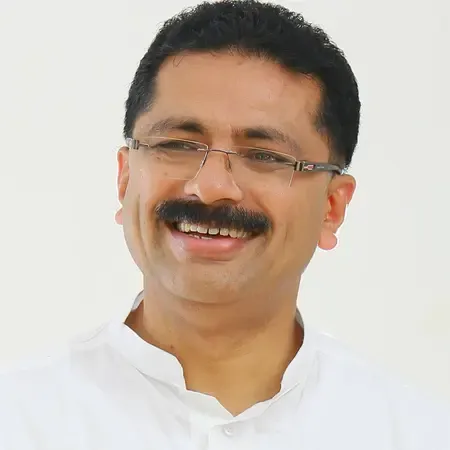 ‘गल्फ ऑफर’ पर सख्ती, मलप्पुरम कलेक्टर ने मांगी रिपोर्ट; थवनूर सीट पर मुकाबला हुआ दिलचस्प