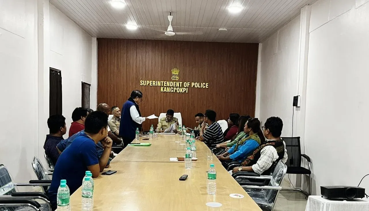 मणिपुर DGP मुकेश सिंह का पहाड़ी जिलों में पहला दौरा, बोले — कानून सबके लिए समान, पुलिस निष्पक्ष रहेगी
