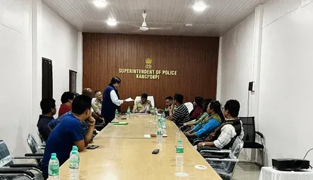 मणिपुर DGP मुकेश सिंह का पहाड़ी जिलों में पहला दौरा, बोले — कानून सबके लिए समान, पुलिस निष्पक्ष रहेगी