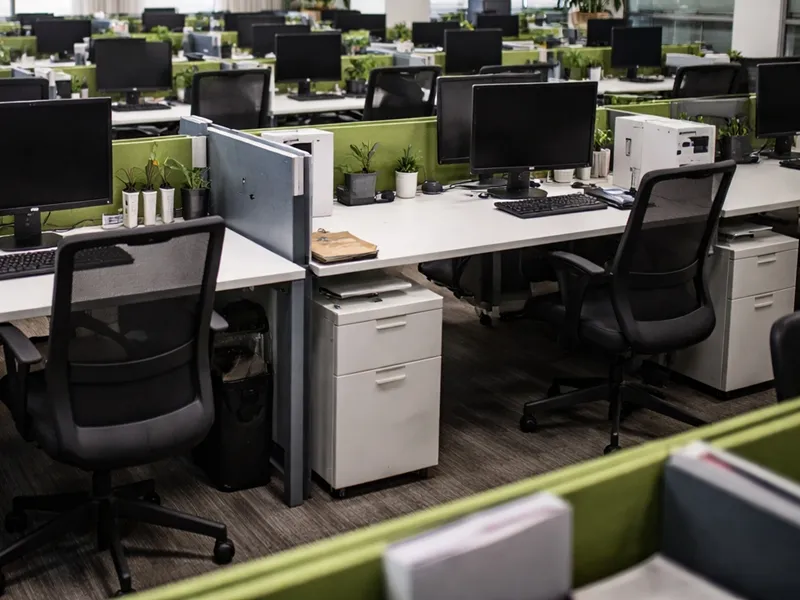 मणिपुर सरकार ने बिना अनुमति अनुपस्थित कर्मचारियों के खिलाफ कड़ी कार्रवाई के निर्देश दिए