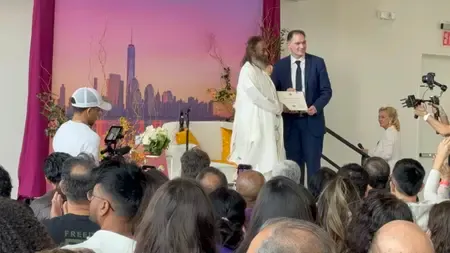 वैश्विक मानसिक स्वास्थ्य संकट से निपटने में ध्यान ही कुंजी है: श्रीश्री रवि शंकर