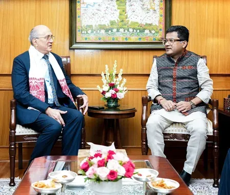 विदेश राज्य मंत्री पबित्रा मार्गेरिटा ने अल सल्वाडोर के विदाई ले रहे राजदूत गुइलेर्मो रुबियो फुनेस से की मुलाकात