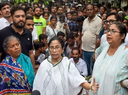 ममता बनर्जी के 'थप्पड़' वाले वायरल वीडियो पर एनडीए का हमला, भाजपा-जदयू नेताओं ने साधा निशाना