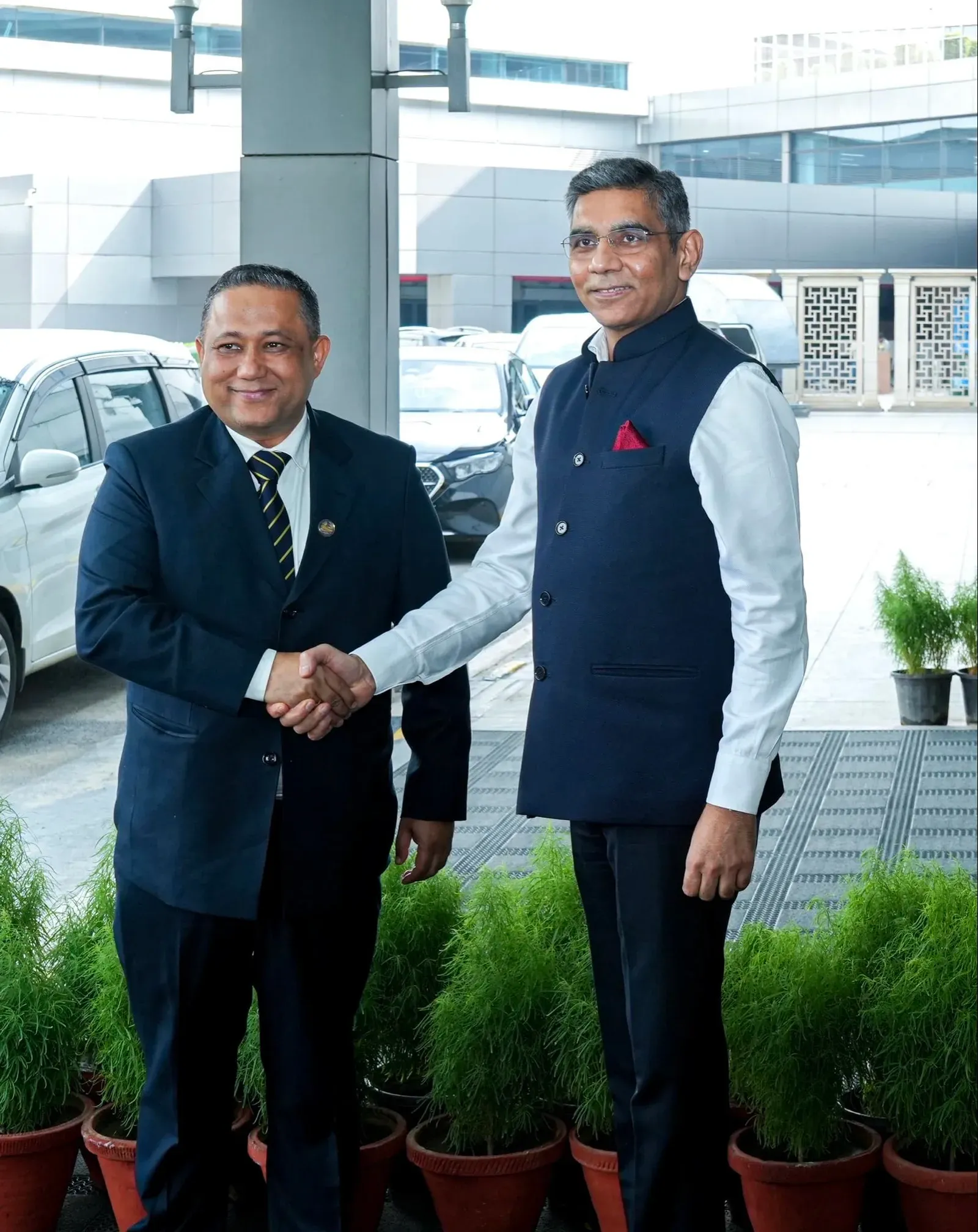 नेपाल के विदेश मंत्री शिशिर खनाल नई दिल्ली पहुंचे, जयशंकर से द्विपक्षीय वार्ता कल