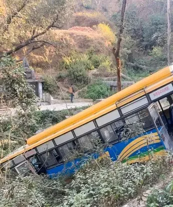 नेपाल के धादिंग में त्रिशूली नदी में गिरी यात्रियों से भरी बस, मौत का आंकड़ा 18 तक पहुंचा