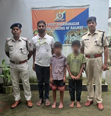 'एनएफआर की आरपीएफ ने बच्चों समेत कमजोर यात्रियों को बचाया, समय पर दी सहायता'