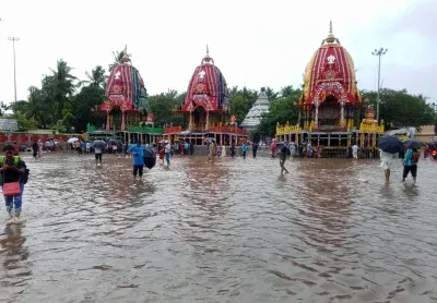 ओडिशा में बाढ़ और राहत कार्यों को लेकर चरम पर पहुंचा राजनीतिक विवाद