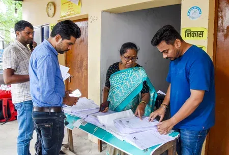 ओडिशा एसईसी ने 2027 के स्थानीय निकाय चुनावों की तैयारियों की समीक्षा की