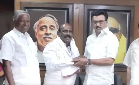 मनोज पांडियन डीएमके में शामिल, विधायक पद से इस्तीफा देने की घोषणा