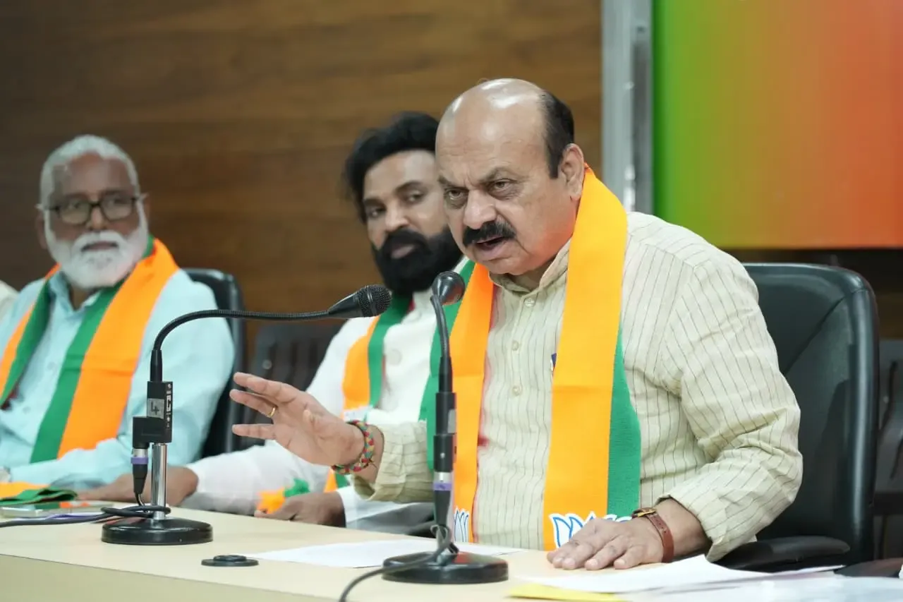 एलपीजी मुद्दे पर विपक्ष की राजनीति: बसवराज बोम्मई का बयान