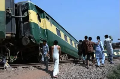 क्या बलूचिस्तान में जाफर एक्सप्रेस पटरी से उतरने के पीछे बम विस्फोट है?