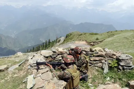 जम्मू-कश्मीर में एलओसी पर पाकिस्तान ने फिर किया सीजफायर उल्लंघन, भारतीय सेना सतर्क