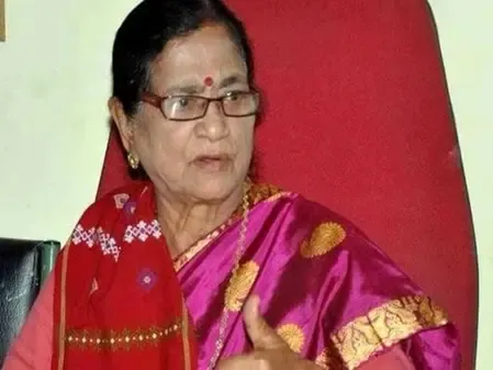भाजपा को टिकट विवाद से उबरकर पार्टी को प्राथमिकता देनी चाहिए: बिजॉय चक्रवर्ती