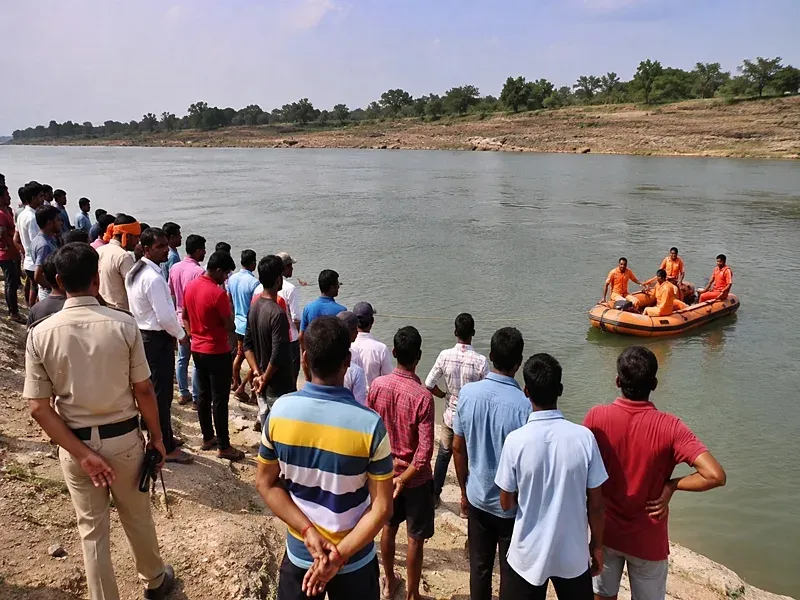 सोन नदी में डूबने की त्रासदी: सिद्धि के भंवरसेन घाट पर एक युवती की मौत, तीन लापता