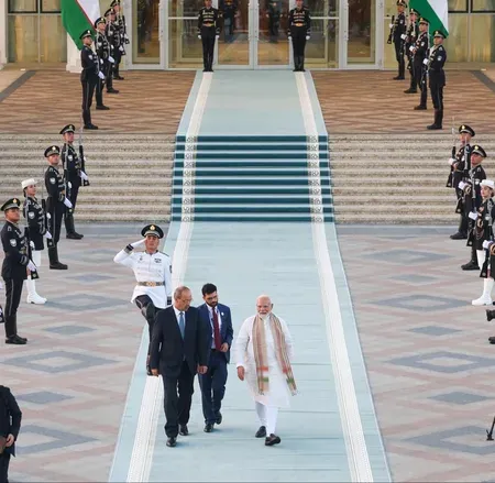 पीएम मोदी उज्बेकिस्तान दौरा समाप्त कर किर्गिस्तान रवाना, ताशकंद में राष्ट्रपति मिर्जियोयेव से हुई व्यापक साझेदारी