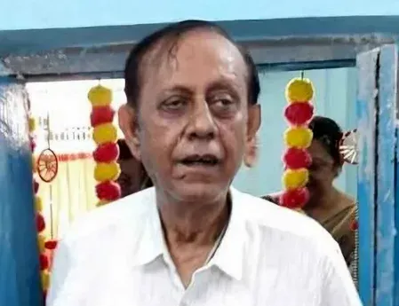 नैहाटी नगरपालिका के पूर्व TMC चेयरमैन अशोक चटर्जी गिरफ्तार, मंदिर फंड में वित्तीय गड़बड़ी का आरोप
