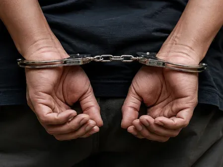 पूर्वी बर्धमान में टीएमसी के दो नेता गिरफ्तार: रंगदारी, 'कट मनी' और आपराधिक धमकी के आरोप