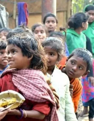 पाकिस्तान में लगातार बढ़ रही गरीबी, आईएमएफ के पैकेज भी साबित हो रहे नाकाफी