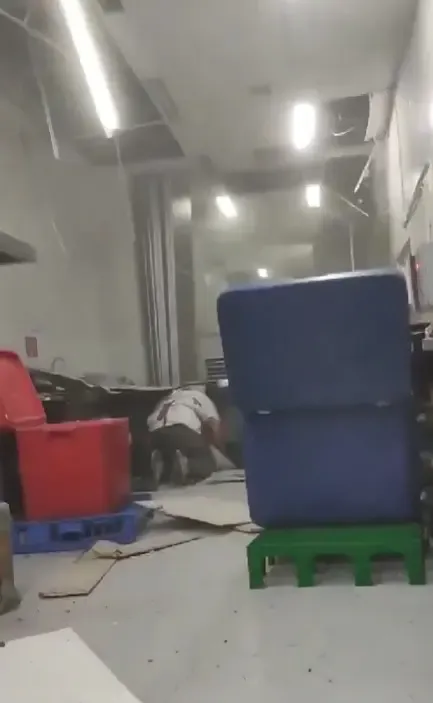 इंडोनेशिया में 7.4 तीव्रता का भूकंप, सुनामी की चेतावनी जारी