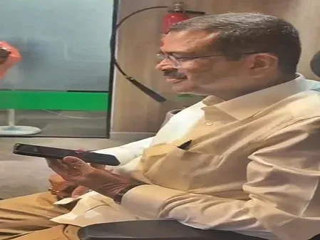 नौ पसलियाँ टूटीं, फिर भी नीट री-एग्जाम दिया: श्रृष्टि दुबे की हिम्मत, धर्मेंद्र प्रधान की पहल